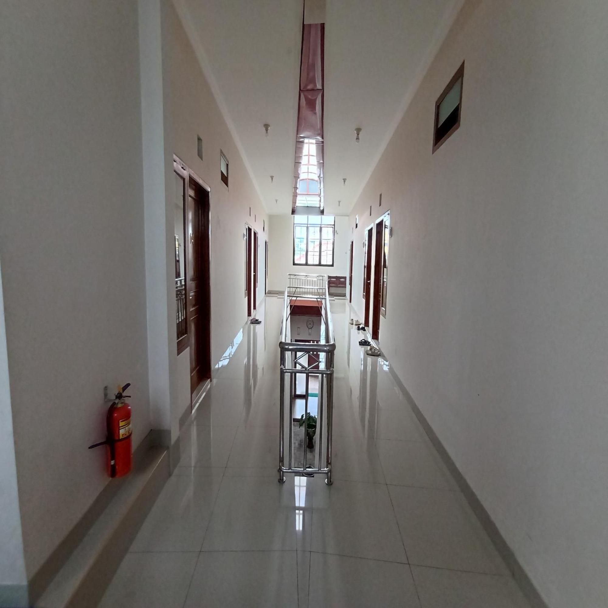 Reddoorz At Syariah House Purwokerto酒店 外观 照片