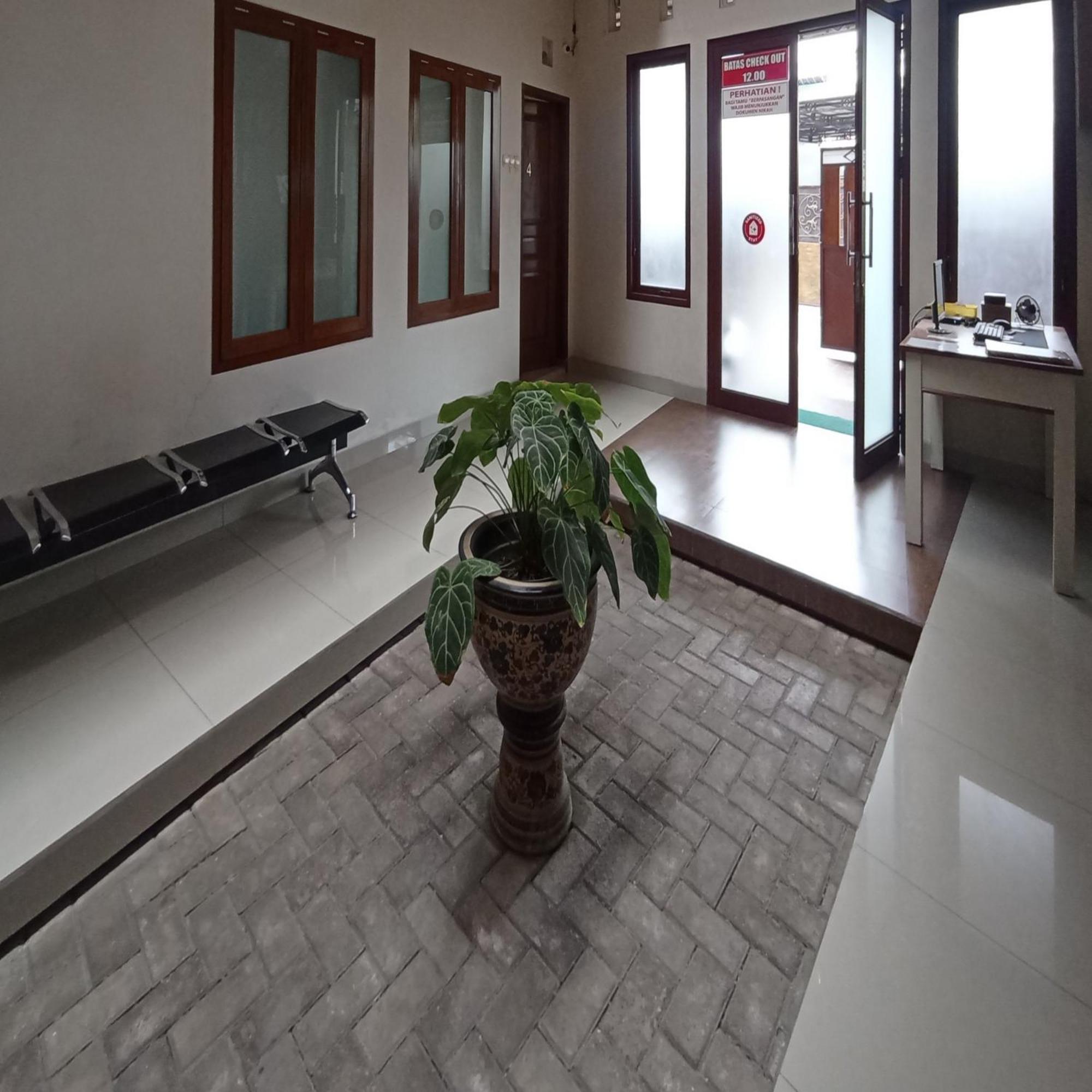 Reddoorz At Syariah House Purwokerto酒店 外观 照片